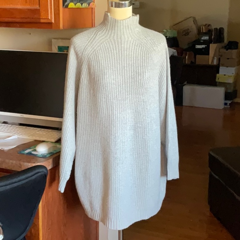 C+D+M Gray Sweater Mini Dress/Tunic Size M, Preowned